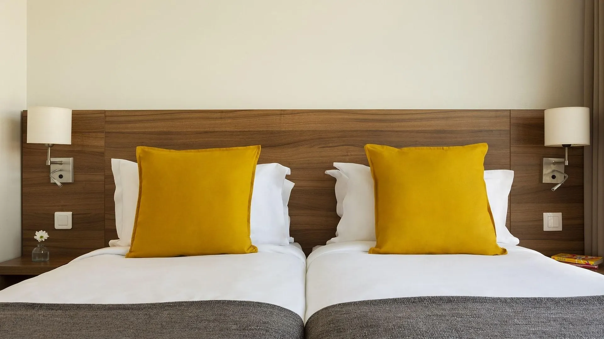 Citadines City Centre Lille 3*,